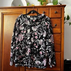 Chico’s size 3 cute print top!